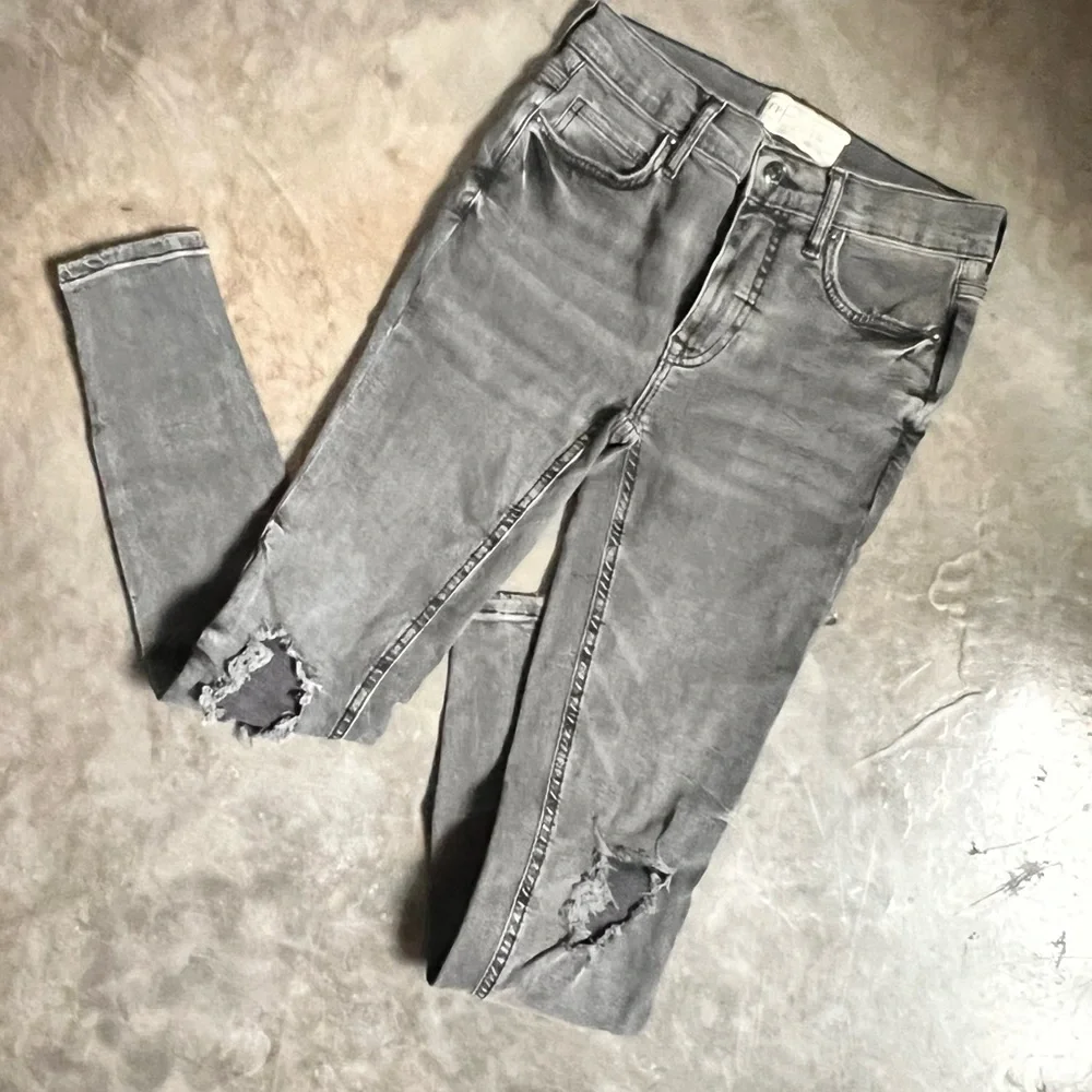 NWOT Free People High Rise Distressed Jeans